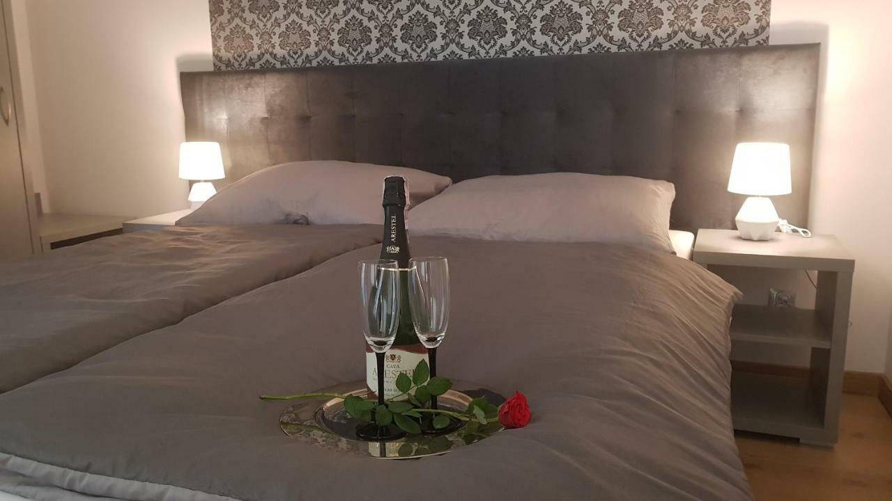 Park Apartments ミエンジズドロイェ エクステリア 写真